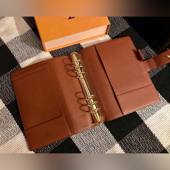 Louis Vuitton Agenda GM - Picture 14 of 16